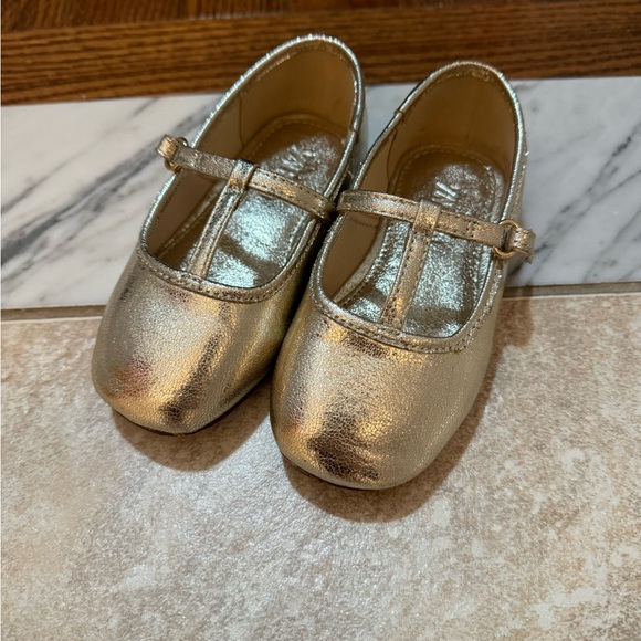 Zara Toddler Gold Flats - Picture 3 of 6
